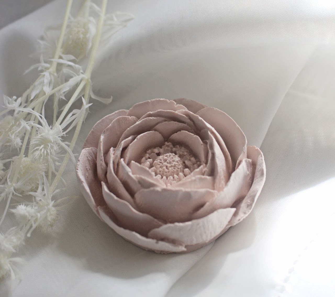 Flor decorativa em gesso perfumado